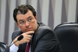 Como Falar com o Senador Eduardo Braga